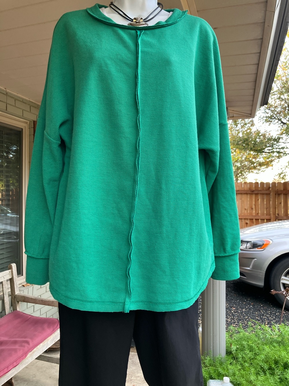 NWOT Green Women's Lightweight Waffle Knit. No size tag or brand.